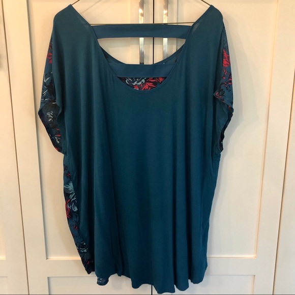 Reitmans floral top 2X - Picture 4 of 4